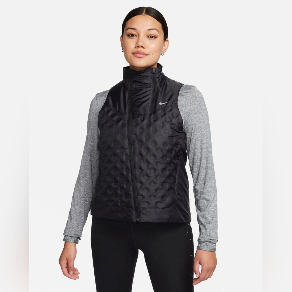 Size M- Nike Women’s Therma-FIT ADV Repel AeroLoft Running Gilet, Black.